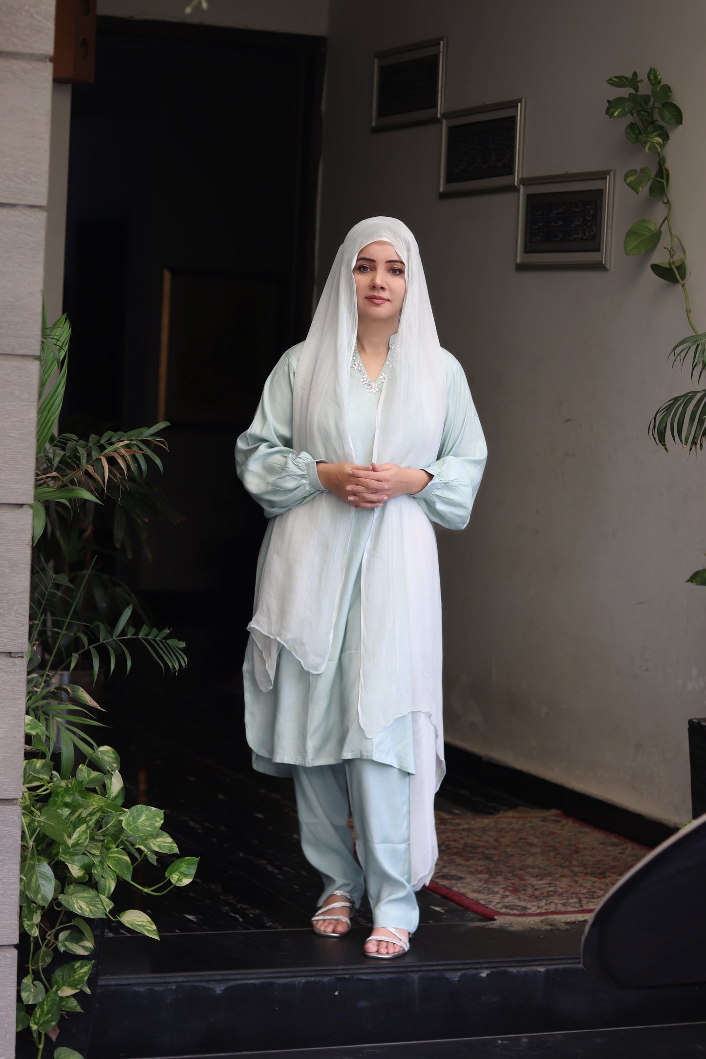 Grey raw silk suit 2Pcs (without dupatta)